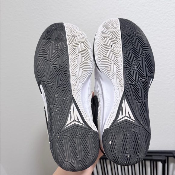 Nike White and Black ja morant - Picture 9 of 9